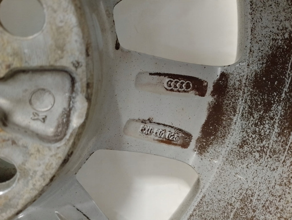 1x Alufelge 15 Zoll 6.5" 5x100 34ET Glanz Silber 8X0601025 Audi Rim Wheel