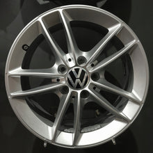 Laden Sie das Bild in den Galerie-Viewer, 4x Alufelge 16 Zoll 6.5" 5x112 44ET Glanz Silber A1774010100 Mercedes-Benz Caddy FEL7592573348ua