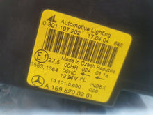 Load image into Gallery viewer, Frontscheinwerfer Mercedes-Benz W169 A1698200261 Ein Stück (Rechts oder Links)