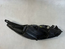 Laden Sie das Bild in den Galerie-Viewer, Frontscheinwerfer Ford Fiesta I C1BB-13W030-CD Links Scheinwerfer Headlight SCH8887958428dn