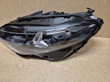 Laden Sie das Bild in den Galerie-Viewer, Frontscheinwerfer Mercedes-Benz Cla A1749064102 A1749064102001 Links Headlight SCH7264789258ya