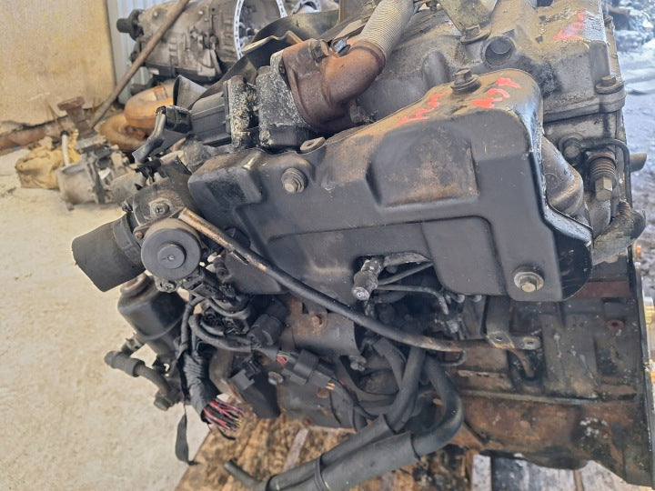 Motor Mercedes-Benz Mitsubishi W204 646811 3.2 DID 163PS 215TKm Diesel Komplett MOT5938511741vl