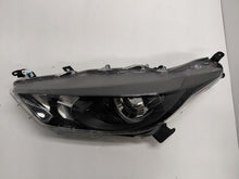 Laden Sie das Bild in den Galerie-Viewer, Frontscheinwerfer Toyota Yaris EUK0-6 Links Scheinwerfer Headlight SCH5661578068gx