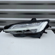 Laden Sie das Bild in den Galerie-Viewer, Frontscheinwerfer Volvo V60 S60 Links Scheinwerfer Headlight SCH8954238590ds