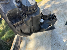 Laden Sie das Bild in den Galerie-Viewer, Frontscheinwerfer Kia Ceed 92102-92101 Ein Satz Scheinwerfer Headlight