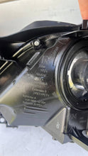 Laden Sie das Bild in den Galerie-Viewer, Frontscheinwerfer Mazda Cx-7 EH1051030 1004128 Rechts Scheinwerfer Headlight SCH4003134443qe