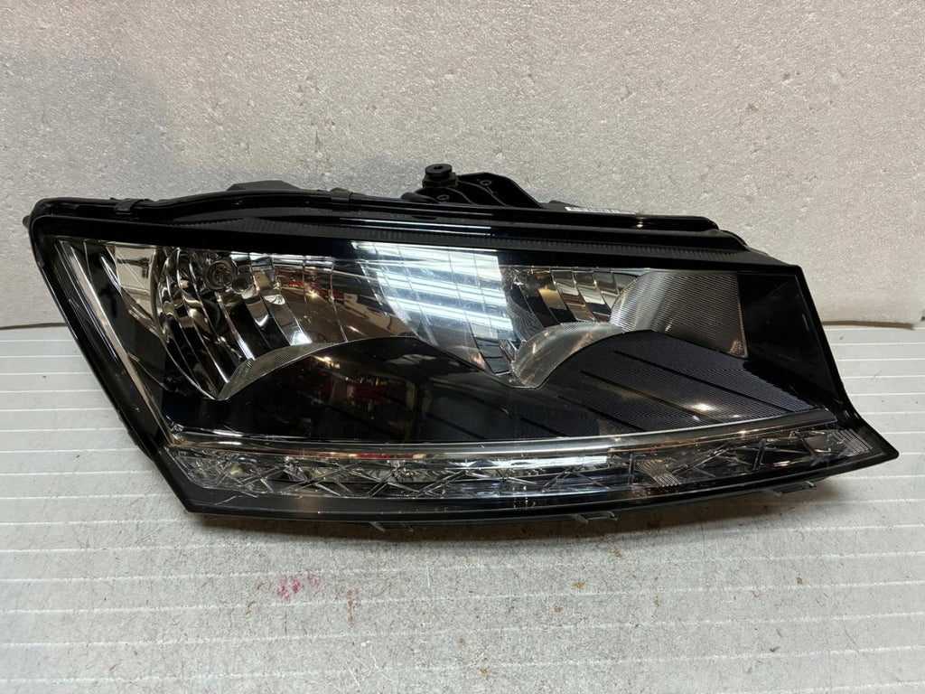 Frontscheinwerfer Skoda Fabia III 6V1941016 Rechts Scheinwerfer Headlight SCH9280378644ir