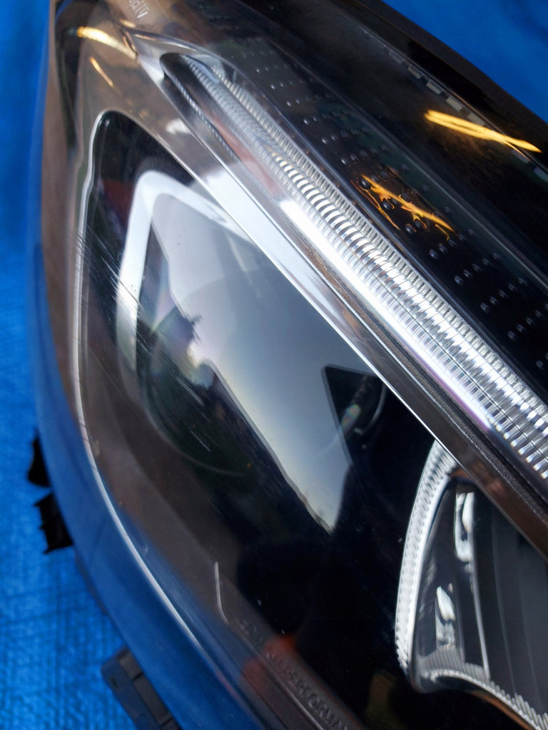 Frontscheinwerfer Mercedes-Benz Gla A1569067000 LED Rechts Headlight SCH3582070271ns