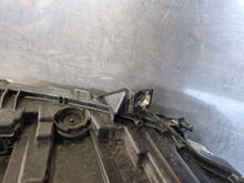 Laden Sie das Bild in den Galerie-Viewer, Frontscheinwerfer Citroën C5 III 9674398380 Links Scheinwerfer Headlight