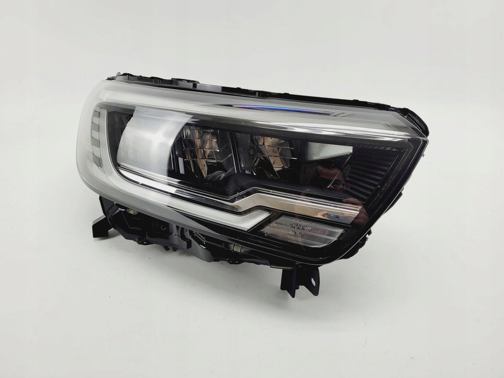 Frontscheinwerfer Renault Kangoo 260103264R 1006E006 FALSE Headlight SCH4711700952pe
