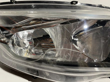 Laden Sie das Bild in den Galerie-Viewer, Frontscheinwerfer Iveco Daily I 5801473749 Rechts Scheinwerfer Headlight SCH3029565136uk