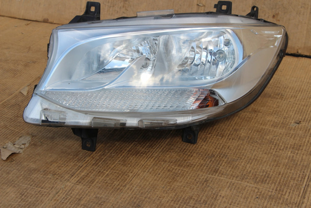 Frontscheinwerfer Mercedes-Benz Sprinter A9109060000 Links Headlight SCH4595156745tj
