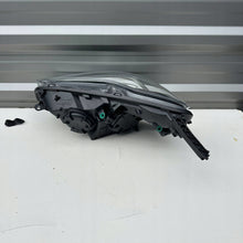 Laden Sie das Bild in den Galerie-Viewer, Frontscheinwerfer Opel Adam 39015507 Rechts Scheinwerfer Headlight SCH9530420931ba