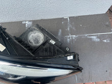 Load image into Gallery viewer, Frontscheinwerfer Mercedes-Benz Sl A2319061001 Xenon Rechts Headlight SCH1692268635ni