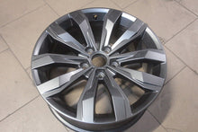 Load image into Gallery viewer, 1x Alufelge 17 Zoll 7.0" 5x112 45ET Glanz Silber 2GA601025A VW T-Roc I Rim Wheel FEL7137722616kv
