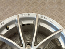 Laden Sie das Bild in den Galerie-Viewer, 1x Alufelge 17 Zoll 7.5" 5x120 32ET Glanz Silber 6787575 BMW F26 F25 Rim Wheel FEL1998662030yc