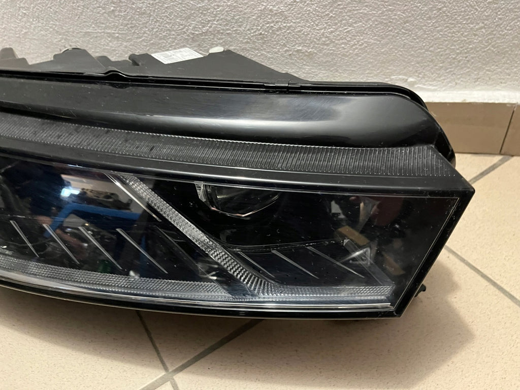Frontscheinwerfer Skoda Octavia IV 992941572CJ Rechts Scheinwerfer Headlight SCH9354625350zi