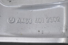 Laden Sie das Bild in den Galerie-Viewer, 1x Alufelge 18 Zoll 7.5" 5x130 43ET Glanz Silber A4634012302 Mercedes-Benz W463 FEL6860158368ju
