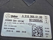 Laden Sie das Bild in den Galerie-Viewer, Frontscheinwerfer Mercedes-Benz Sprinter A9109060100 Rechts Headlight