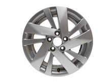 Laden Sie das Bild in den Galerie-Viewer, 1x Alufelge 15 Zoll 5.5&quot; 5x100 40ET Glanz Silber 2G0601025BB VW Polo Rim Wheel