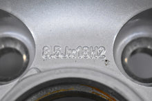 Laden Sie das Bild in den Galerie-Viewer, 1x Alufelge 18 Zoll 8.5" 5x112 45ET Glanz Silber 3D0601025AB VW Phaeton FEL2343270136as