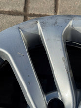Load image into Gallery viewer, 1x Alufelge 17 Zoll 7.0" 5x114.3 Nissan Juke F15 Rim Wheel FEL9467212710vb