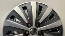 Laden Sie das Bild in den Galerie-Viewer, 1x Alufelge 17 Zoll 6.5&quot; 5x112 41ET Glanz Graphit 3V0601025 Mg Superb Rim Wheel