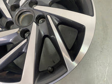 Load image into Gallery viewer, 1x Alufelge 16 Zoll 6.5&quot; 5x112 46ET Glanz 5G0601025DM VW Golf Vii Rim Wheel