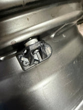 Load image into Gallery viewer, 1x Alufelge 17 Zoll 7.0" 5x112 41ET Glanz Grau BMW Tourer U06 Mg Rim Wheel FEL6204117734lk