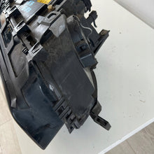 Load image into Gallery viewer, Frontscheinwerfer BMW X3 E83 0301210604 Rechts Scheinwerfer Headlight SCH9111334786lj