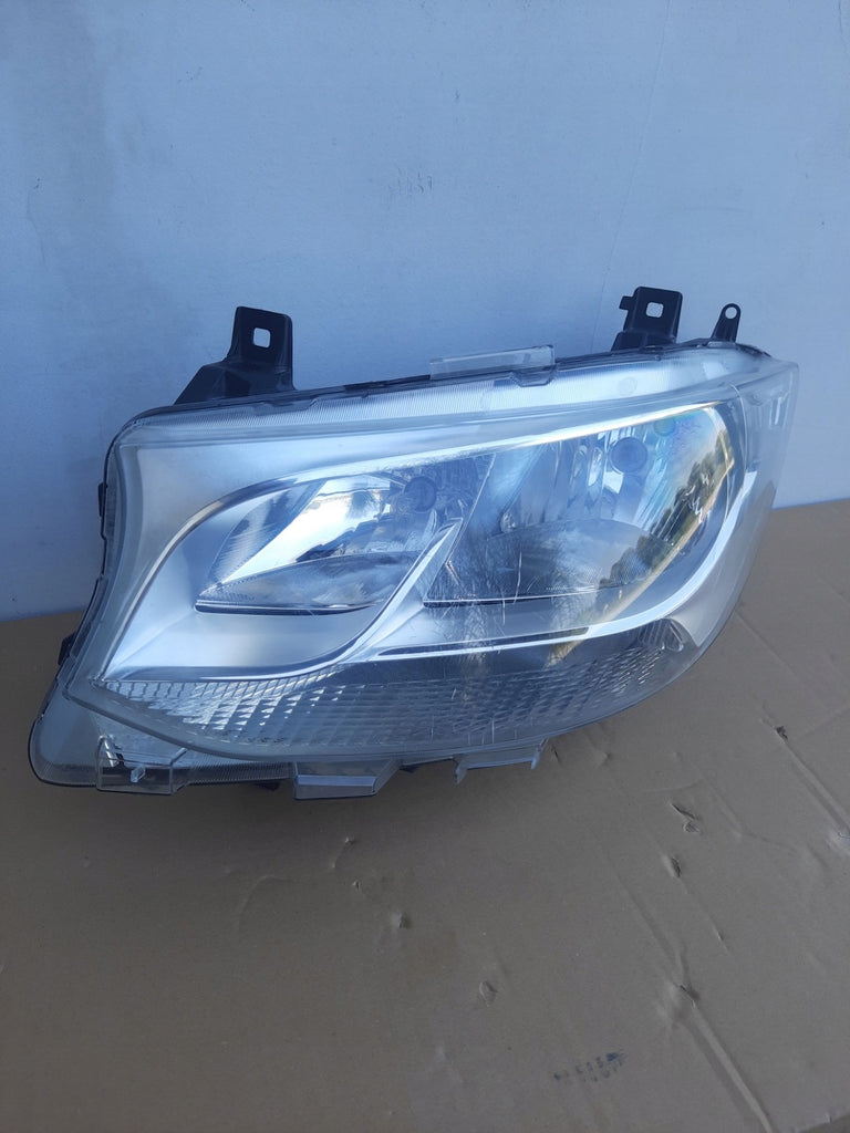Frontscheinwerfer Mercedes-Benz Sprinter A9109060000 Links Headlight