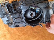 Laden Sie das Bild in den Galerie-Viewer, Frontscheinwerfer BMW 5 F11 F10 A97203251-12 Xenon Links Scheinwerfer Headlight