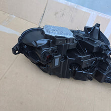 Laden Sie das Bild in den Galerie-Viewer, Frontscheinwerfer Land Rover Range Velar L560 L8A2-13W030-BA Full LED Links SCH2360503305li