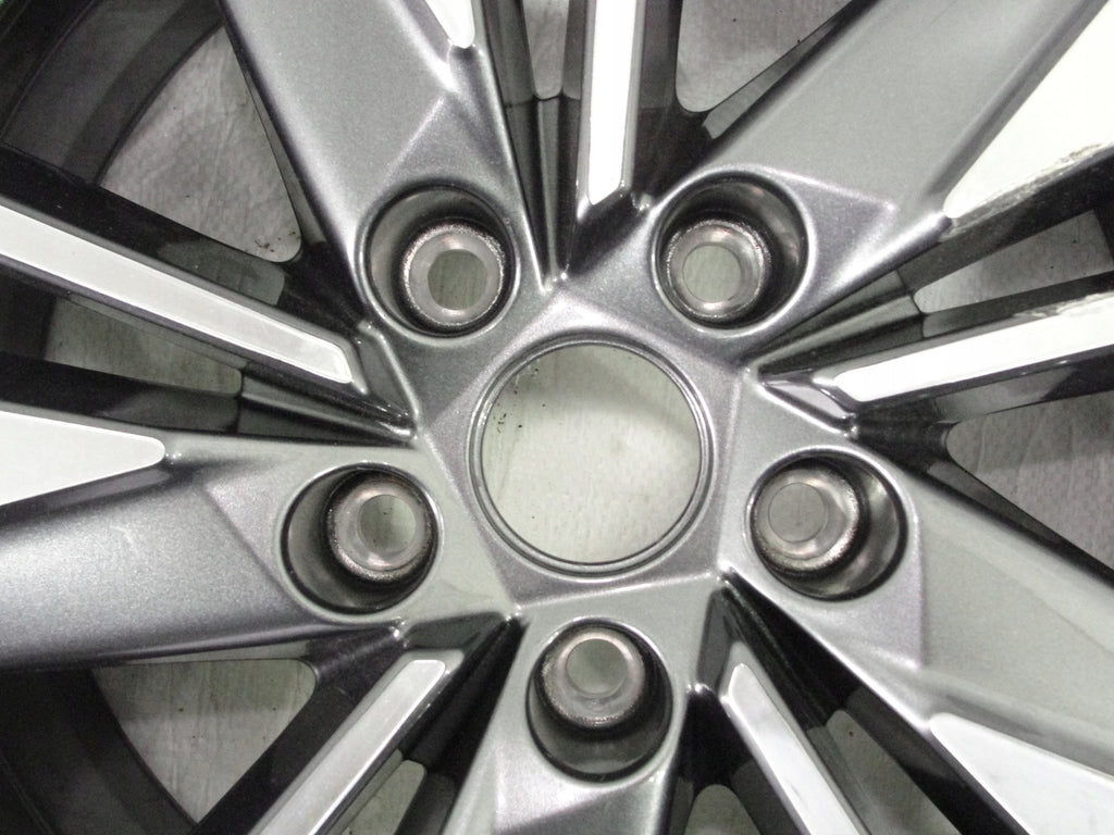 1x Alufelge 17 Zoll 7.0" 5x112 45ET Glanz 57A601025AA Mg Karoq Rim Wheel