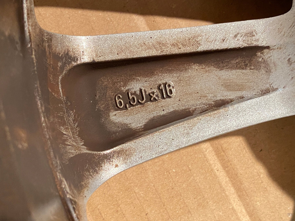 1x Alufelge 16 Zoll 6.5" 5x114.3 50ET 52910-A6370 Hyundai Elantra Rim Wheel