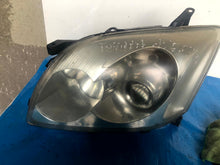 Laden Sie das Bild in den Galerie-Viewer, Frontscheinwerfer Toyota Avensis 399086 Links Scheinwerfer Headlight SCH5606770532cx