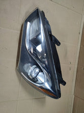 Laden Sie das Bild in den Galerie-Viewer, Frontscheinwerfer Genesis Coupe Links Scheinwerfer Headlight SCH8118480147np