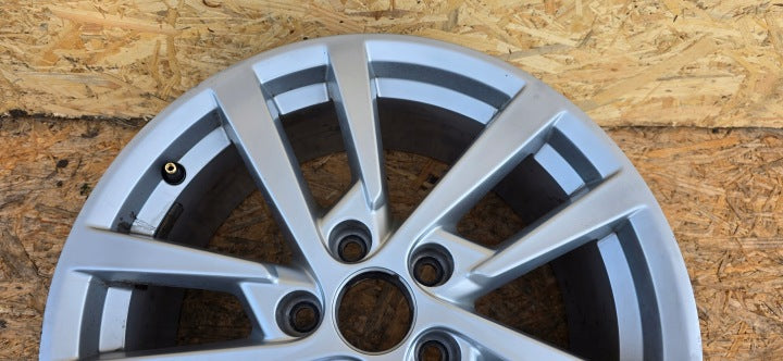 1x Alufelge 17 Zoll 7.5" 5x112 51ET 3V0601025CS Audi A3 Rim Wheel FEL7022327048ul