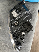 Load image into Gallery viewer, Frontscheinwerfer BMW 5 G31 G30 7439210 7439209 LED Rechts oder Links