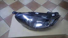 Load image into Gallery viewer, Frontscheinwerfer Hyundai I10 III 92102-K7000 Rechts Scheinwerfer Headlight