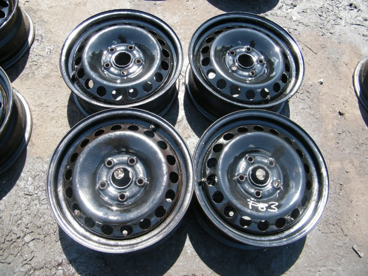 4x Alufelge 15 Zoll 6.0" 5x112 47ET Silber VW Caddy V Golf III Jetta VI Touran FEL1193095578hb