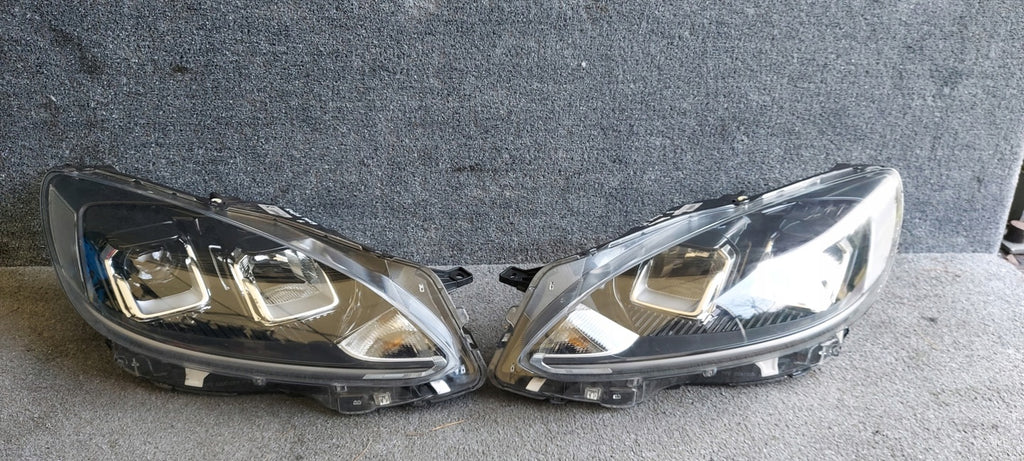 Frontscheinwerfer Ford Kuga LV4B13E014CD LV4B13E015CD Rechts oder Links SCH4862606914sm