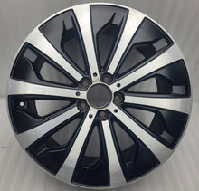 Load image into Gallery viewer, 1x Alufelge 19 Zoll 7.5" 5x112 53ET A2474013100 Mercedes-Benz Glb X247 Rim Wheel FEL3349978572uc