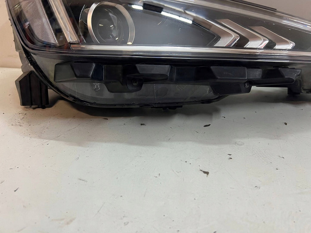 Frontscheinwerfer Hyundai Elantra 92102F2600 Rechts Scheinwerfer Headlight