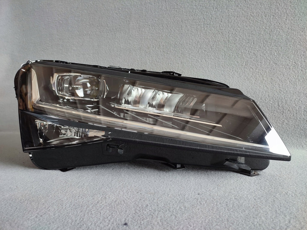 Frontscheinwerfer Skoda Superb III 3V1941016D Full LED Rechts Headlight