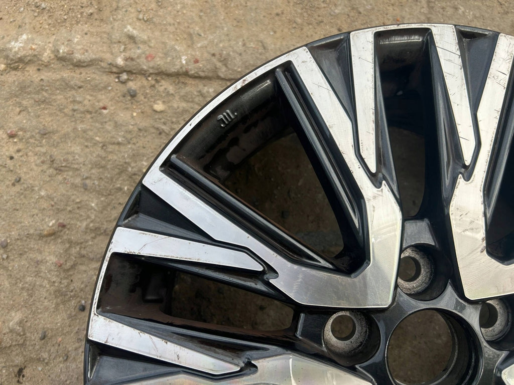 1x Alufelge 17 Zoll 5x114.3 PW4570D007 Toyota Yaris Cross Rim Wheel FEL6258516424ei