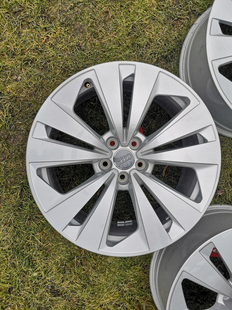 4x Alufelge 19 Zoll 8.5" 5x112 20ET Glanz Silber 4M8601025 Audi Q8 Rim Wheel FEL7070167507rm
