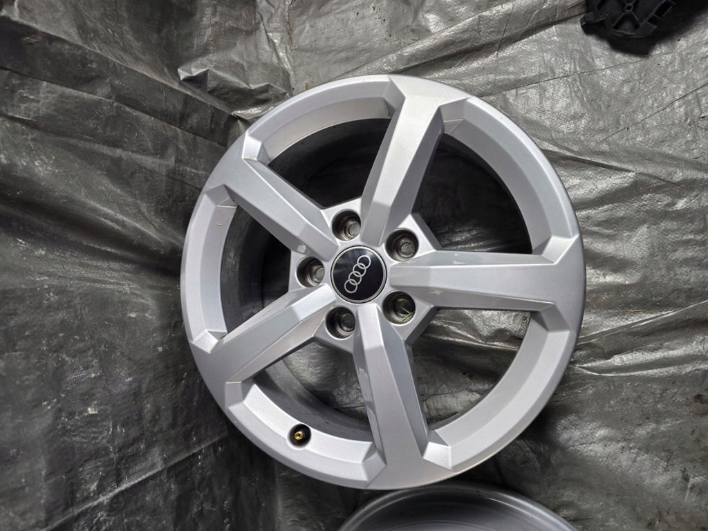 1x Alufelge 16 Zoll 6.0" 5x112 43ET Glanz Silber 81A071496A Audi Rim Wheel FEL6382692737fc