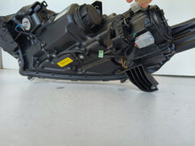 Laden Sie das Bild in den Galerie-Viewer, Frontscheinwerfer Mitsubishi Outlander III 8301C8-54 LED Rechts Headlight