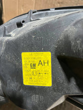 Laden Sie das Bild in den Galerie-Viewer, Frontscheinwerfer Opel Zafira A 24434827 Xenon Rechts Scheinwerfer Headlight SCH9376497731ah